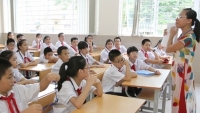 so luong hoc sinh dau cap tang tp ha tinh lo thieu giao vien dung lop
