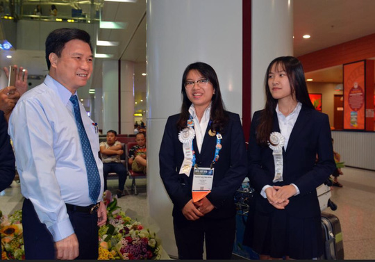 2 nu sinh hai phong doat giai nghien cuu khoa hoc tai my