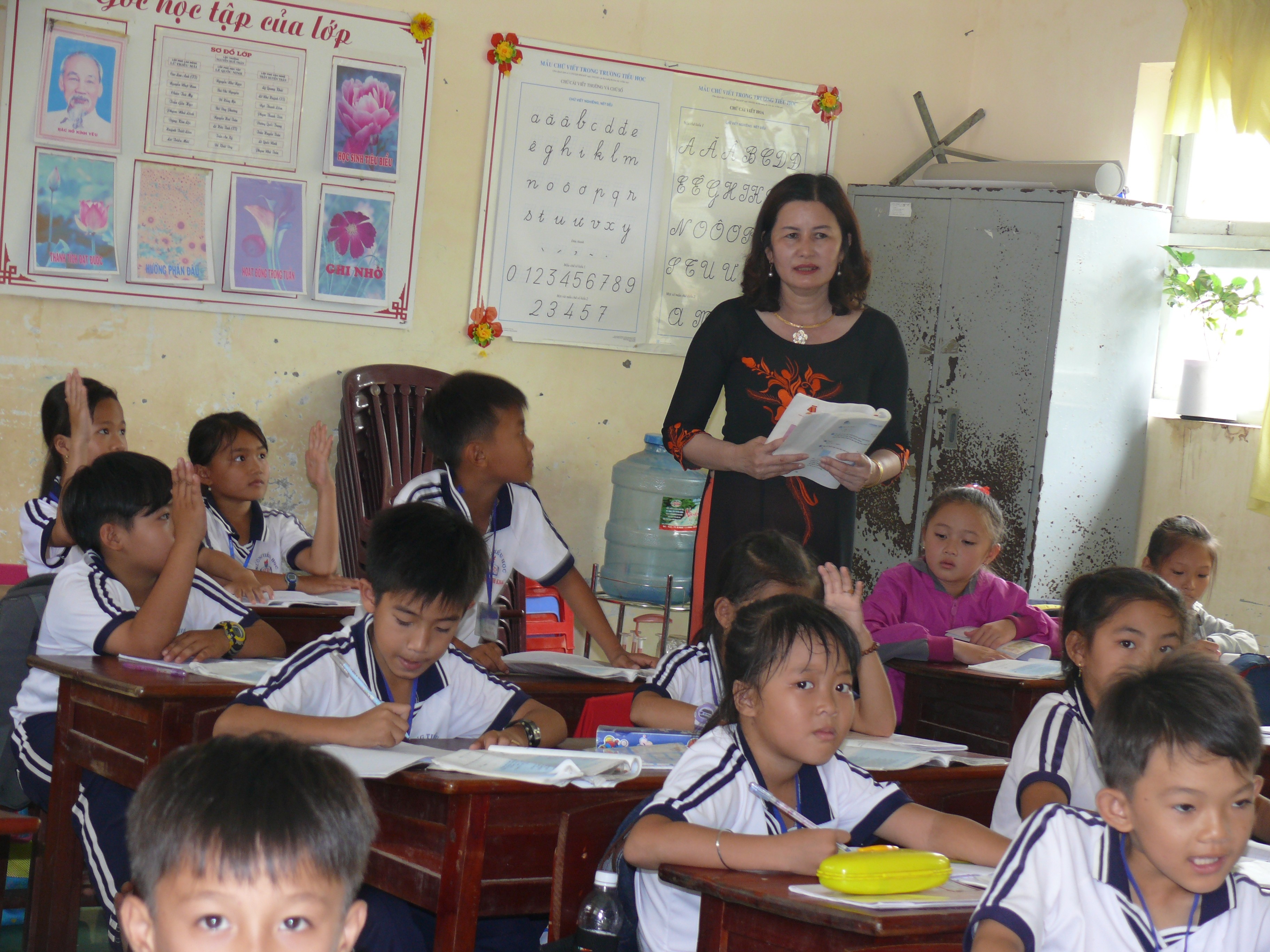 hon 260 giao vien o ca mau co nguy co roi buc giang