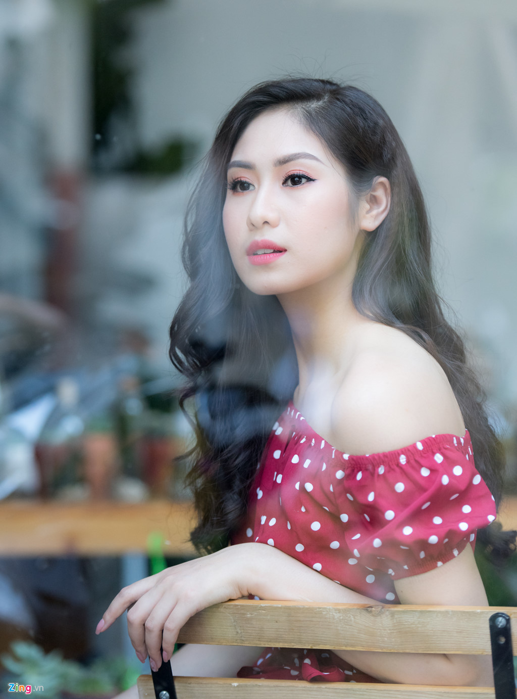 hoa khoi nhac vien 10x khong co nhu cau vao showbiz yeu dai gia