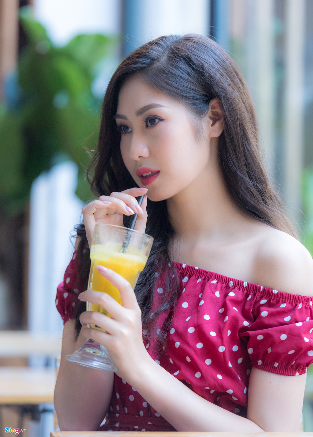 hoa khoi nhac vien 10x khong co nhu cau vao showbiz yeu dai gia