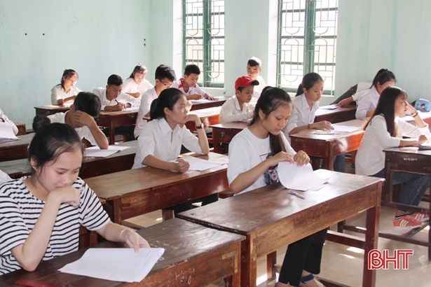 Sáng nay, học sinh Hà Tĩnh bắt đầu kỳ thi tuyển vào lớp 10 THPT sang nay hoc sinh ha tinh bat dau ky thi tuyen vao lop 10 thpt