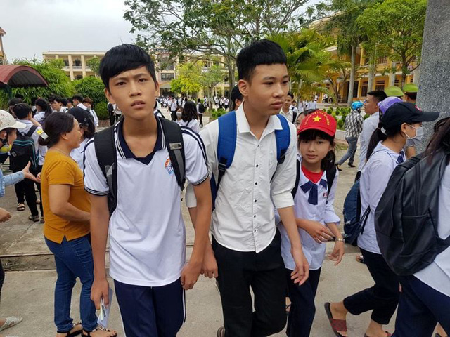 ky thi vao lop 10 thpt cong lap hai phong hoc sinh keu de toan kho