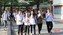 Kết thúc buổi đầu thi vào lớp 10 THPT: Đề thi bám sát chuẩn kiến thức