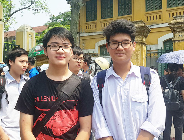 thi sinh noi gi ve thong tin lot de thi lop 10
