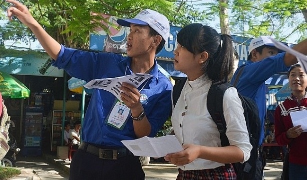 thong tin tuyen sinh 2018 106 giam thi tuon de thi ra ngoai bi tam dinh chi cong tac 30 ngay