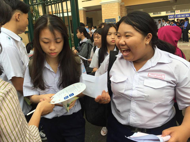 Chấm thi lớp 10 ở TPHCM: Nhiều bài văn làm 'lệch' đề cham thi lop 10 o tphcm nhieu bai van lam lech de