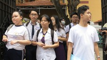 Thông tin tuyển sinh 2018 (26/6): Bài thi tổ hợp KHTN gây áp lực lớn với học trò và giáo viên?