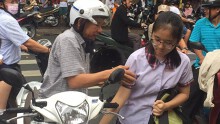 TP HCM: Lo con trượt lớp 10, phụ huynh thắc mắc 'rớt có được thi lại?'