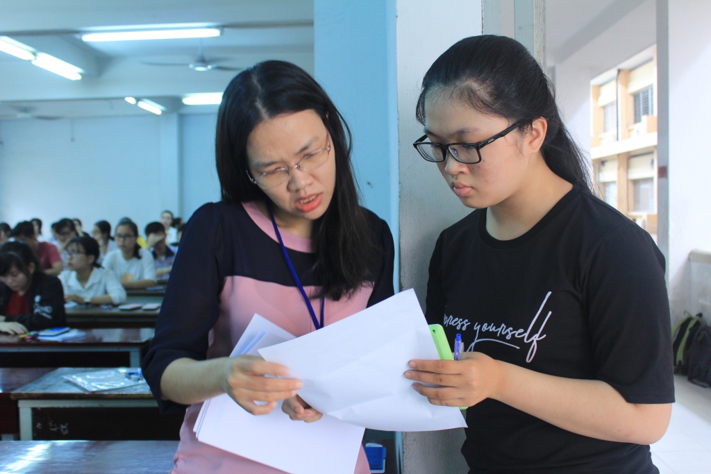 thi sinh vui mu ng vi de thi danh gia nang luc vao dh quoc gia tp hcm de hon nhie u de thpt quo c gia