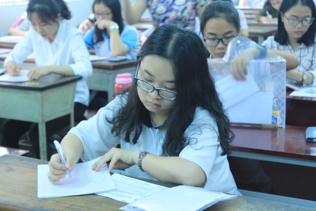 thi sinh vui mu ng vi de thi danh gia nang luc vao dh quoc gia tp hcm de hon nhie u de thpt quo c gia