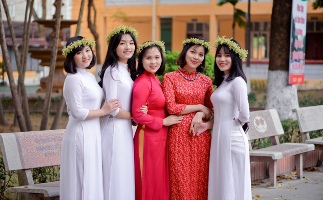 thu khoa khoi c la nu sinh dau vet lop chuyen van