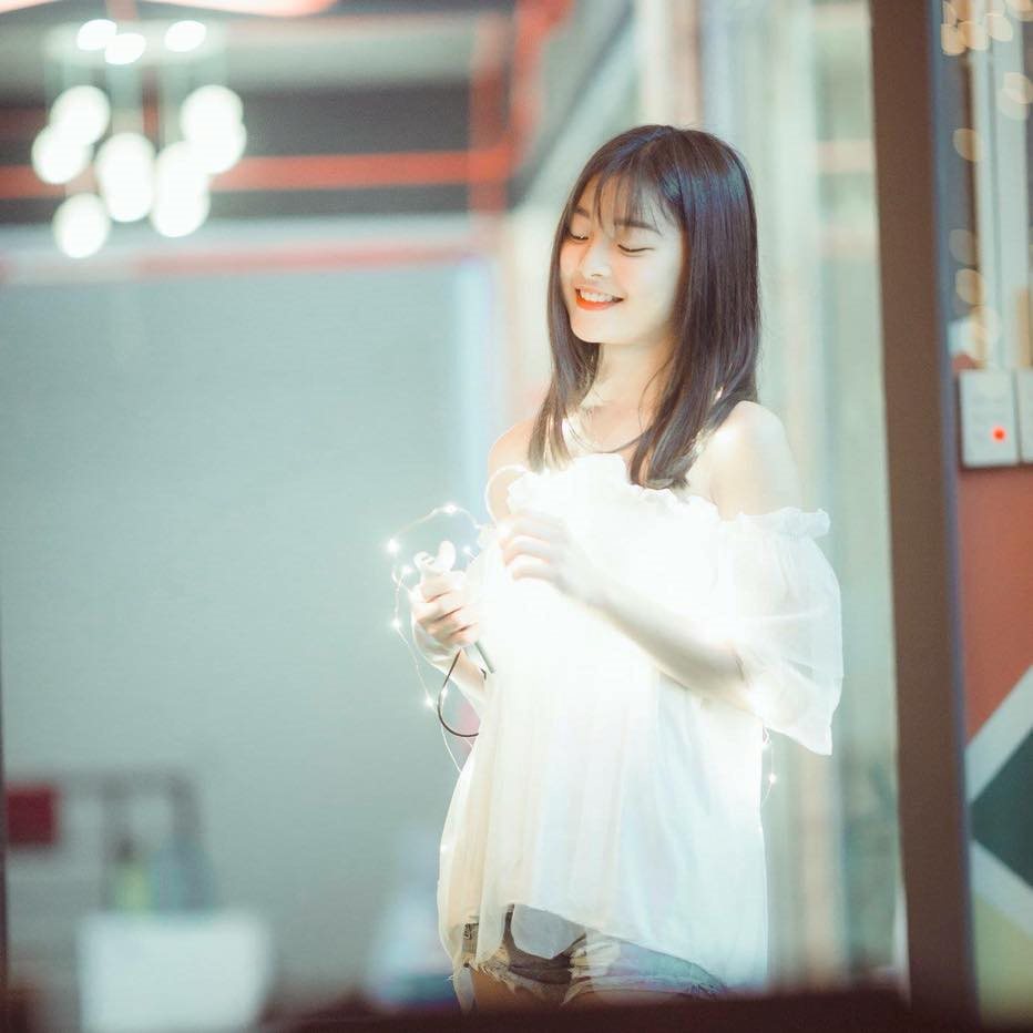 ngam nhin nhan sac trong veo cua nang hoa khoi 10x ha noi