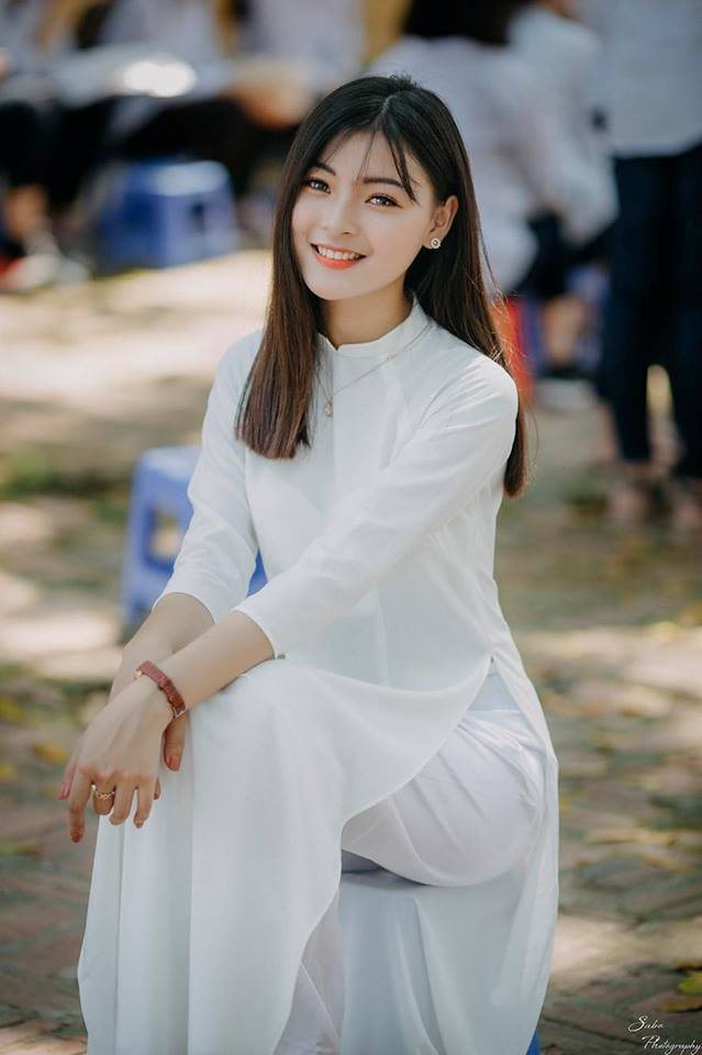 ngam nhin nhan sac trong veo cua nang hoa khoi 10x ha noi