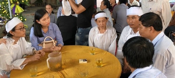nu sinh vien mat ca ba lan me trong tai nan ruoc dau o quang nam