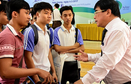 lo dien thu khoa dai hoc dau tien nam 2018