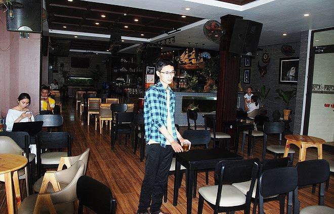 nam sinh nha ngheo lap ky tich