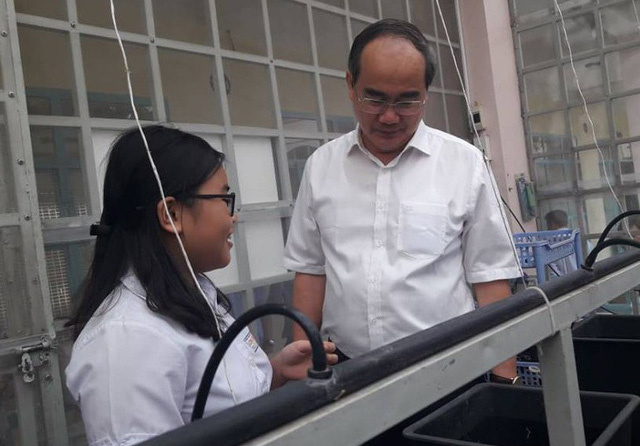 bi thu nguyen thien nhan han che trong giao duc chinh la su thieu tranh luan
