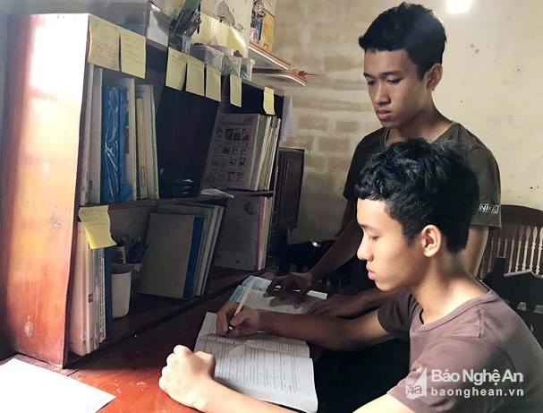 ky tich cua hoc sinh pho nui nghia dan