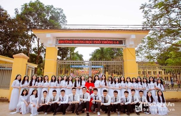 ky tich cua hoc sinh pho nui nghia dan