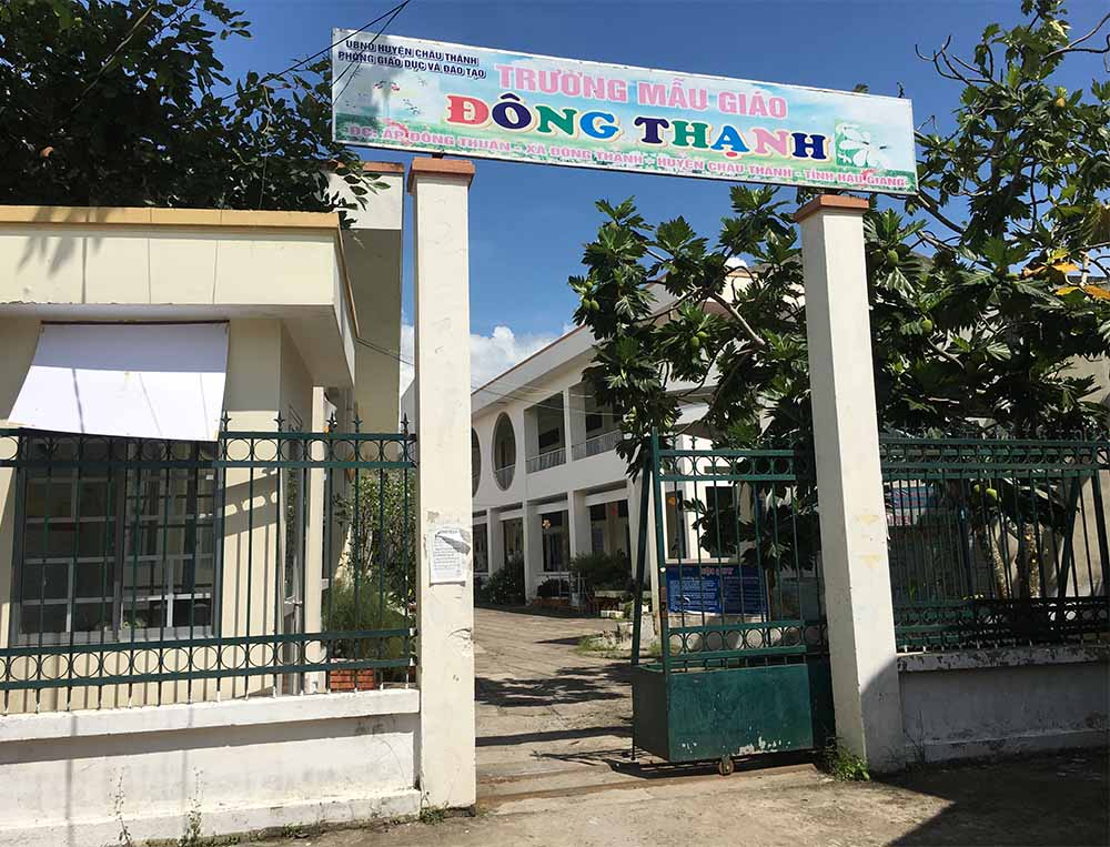 nu hieu truong cat xen tien an cua tre chia giao vien bi cach chuc