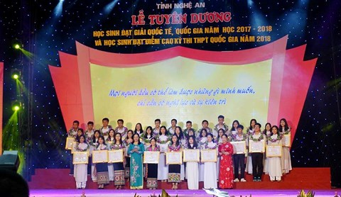 nghe an tuyen duong 110 hoc sinh dat thanh tich cao trong hoc tap