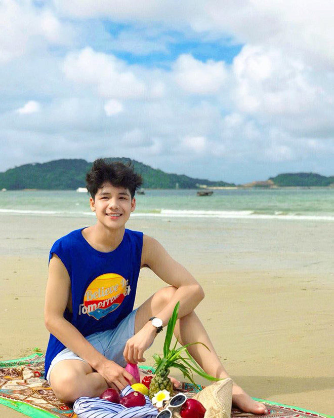 nam sinh truong my thuat bat ngo noi tieng sau buc anh o be boi