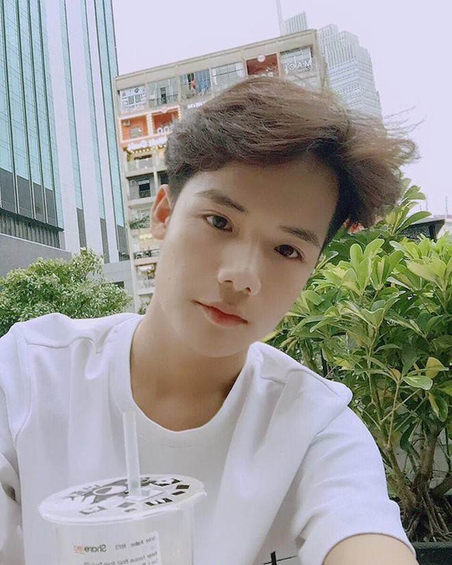 nam sinh truong my thuat bat ngo noi tieng sau buc anh o be boi