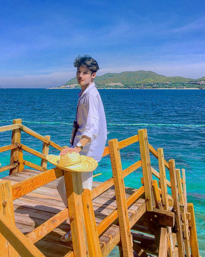 nam sinh truong my thuat bat ngo noi tieng sau buc anh o be boi