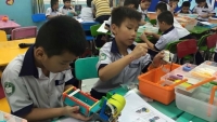 ha noi lam ro nghi van be trai 4 tuoi bi ton thuong bo phan sinh duc tren lop