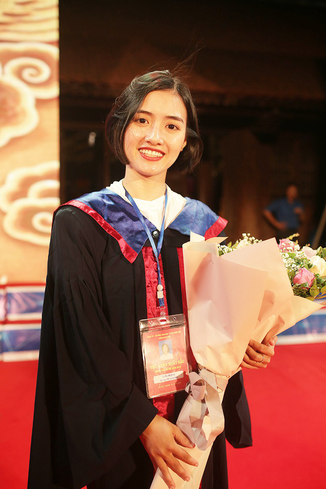 nhung guong mat thu khoa xinh dep tai gioi duoc vinh danh