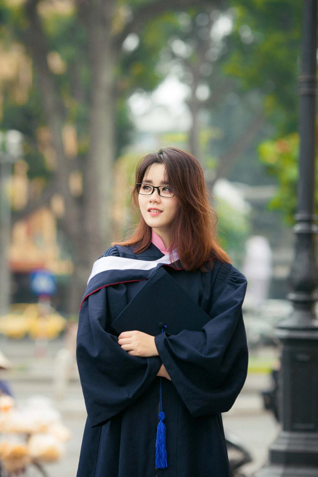 cuu sinh vien ngoai thuong xinh dep nhan 3 hoc bong thac si o my