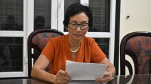 Thông báo 'bố mẹ nộp phí muộn, con bị nghỉ học': Phản cảm, thiếu nhân văn