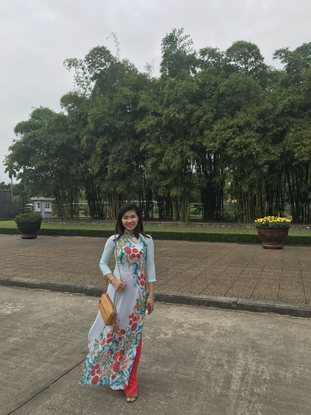 tien si 8x nhan giai thuong qua cau vang 2018 chi nghi thai san 1 thang