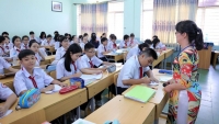 giao vien khoc voi chuong trinh giao duc pho thong moi