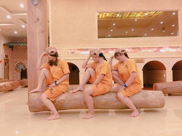cuoi tuan ru nhau di xong hoi jjim jil bang kieu han o sai gon