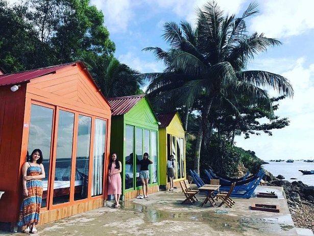 homestay cau vong tren dao nam du o dep chua du phai them la moi de hut khach