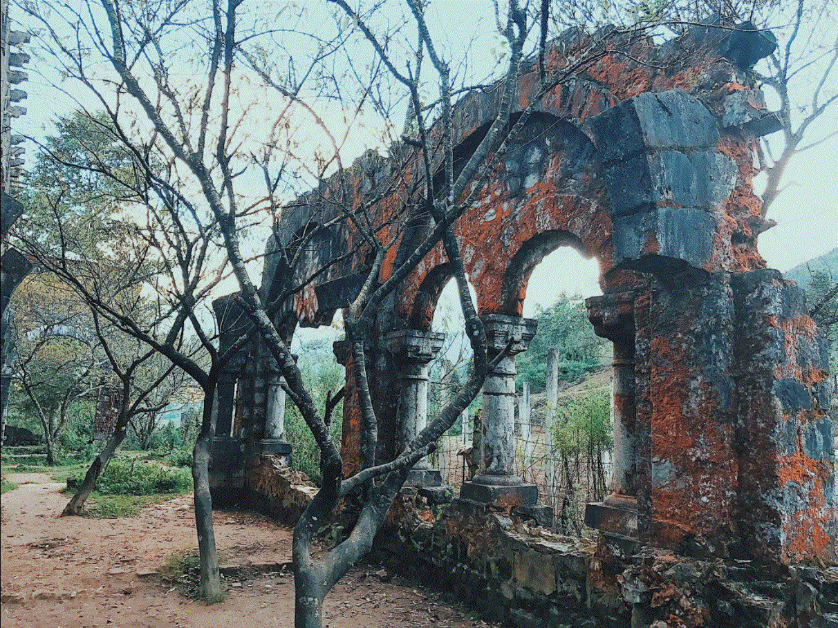Những thánh đường bỏ hoang mang vẻ đẹp 'ma mị' hút hồn giới trẻ nhung thanh duong bo hoang mang ve dep ma mi hut hon gioi tre