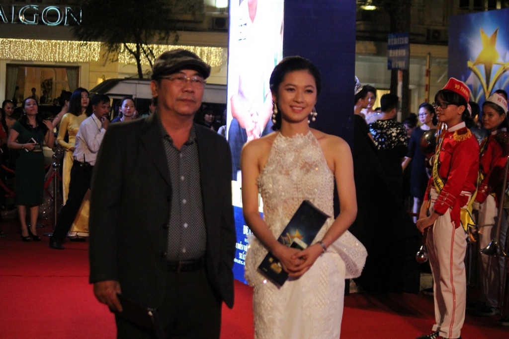 ngat lim voi hinh anh tim be bong truong quynh anh tren tham do ngoi sao xanh 2016