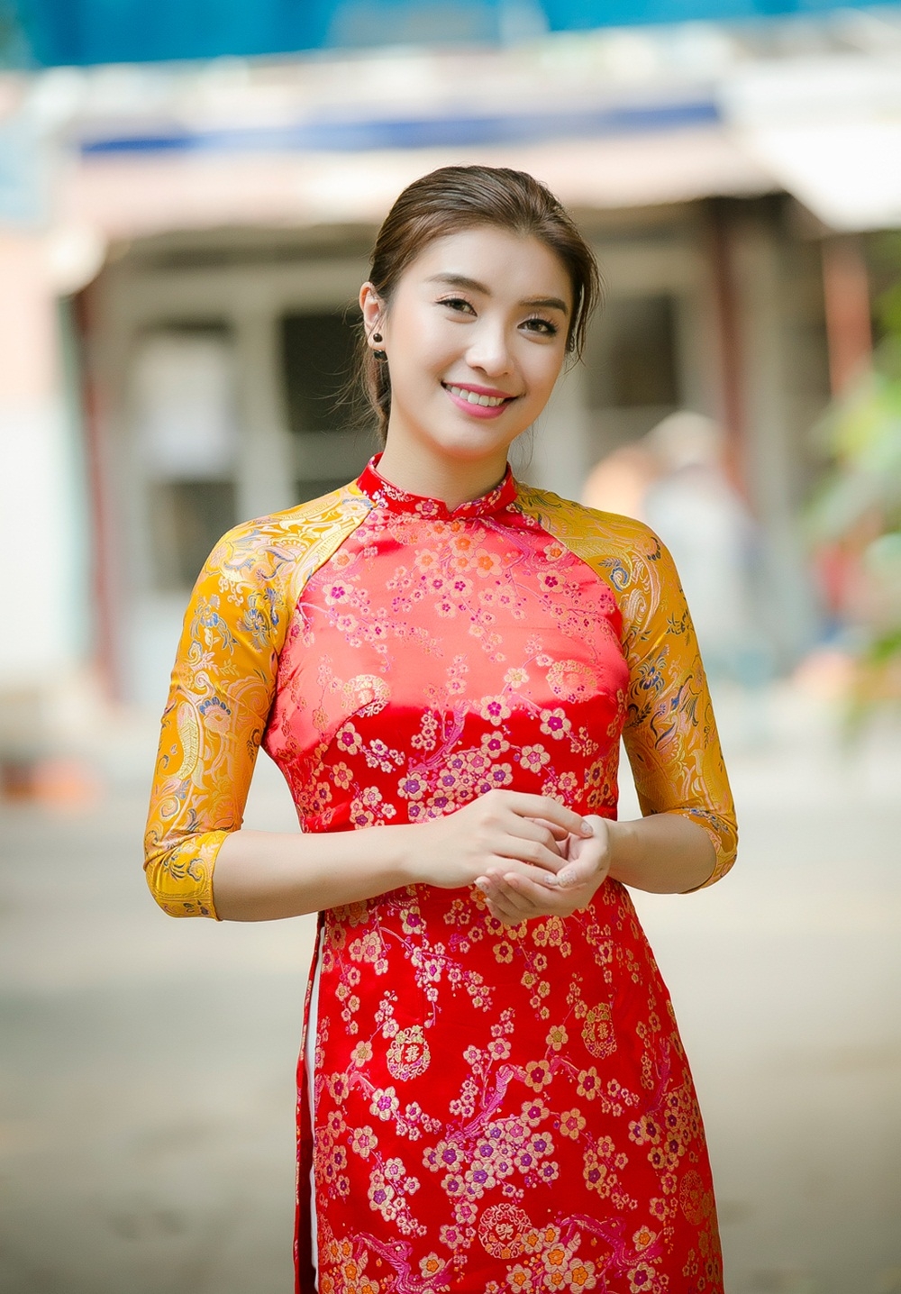 Hoa hậu Hòa bình Quốc tế đến Việt Nam tham dự Hội xuân văn nghệ sĩ hoa hau hoa binh quoc te den viet nam tham du hoi xuan van nghe si