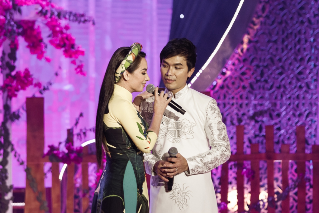 phi nhung hon manh quynh tren song truyen hinh truc tiep