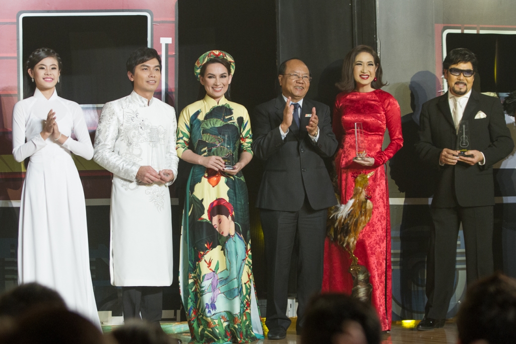 phi nhung hon manh quynh tren song truyen hinh truc tiep