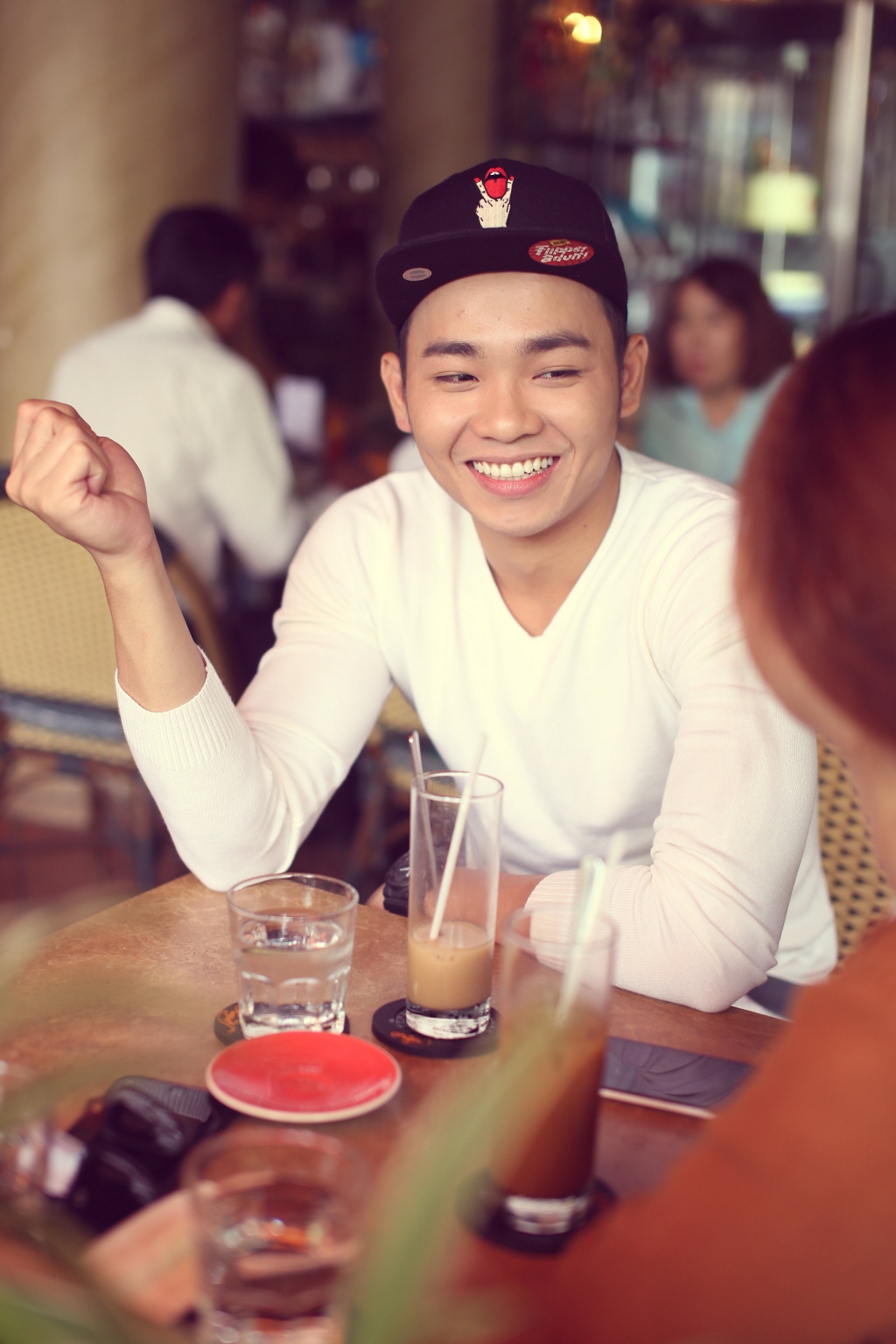 dien vien anh tu tuoi ga cuc nhung may man