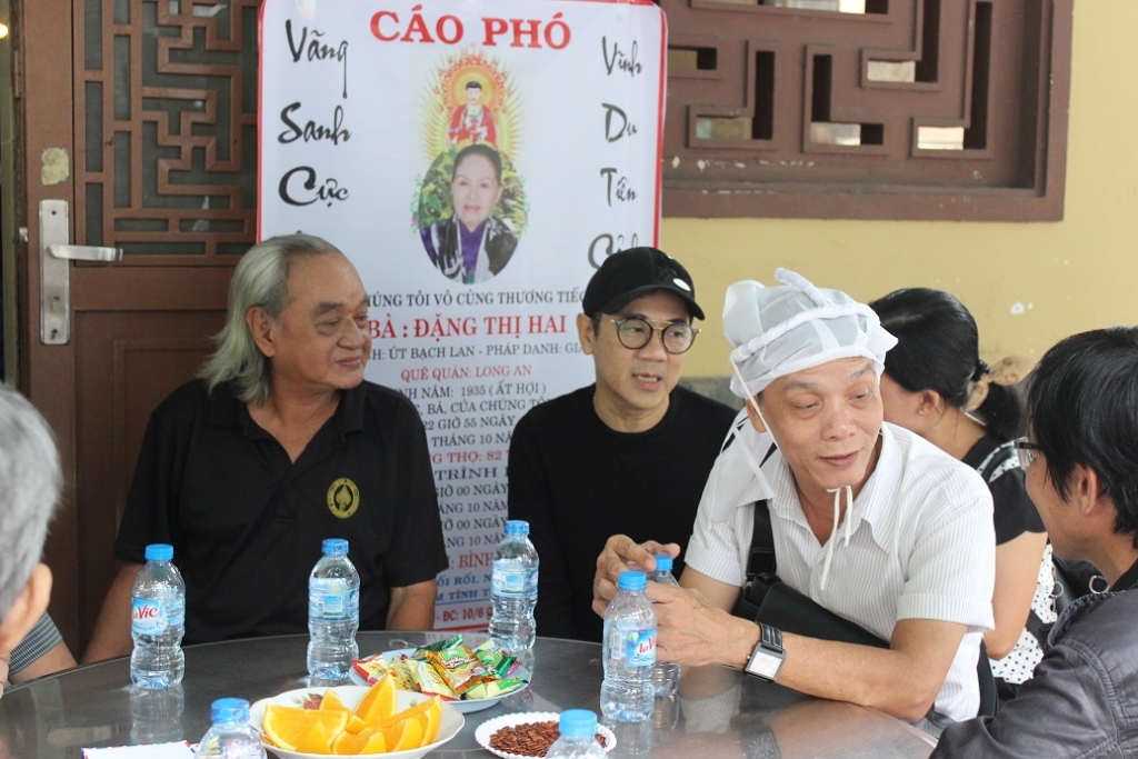 nghe si thanh loc va chuyen chua ke ve sau nu ut bach lan