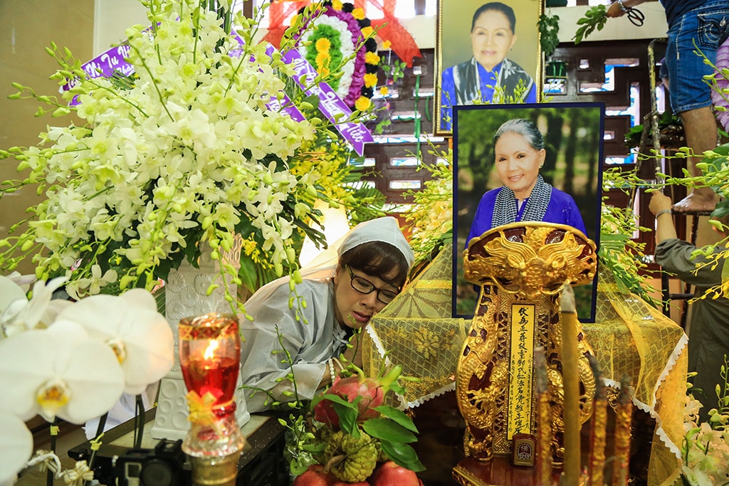 nghe si phuong hong thuy co mot quy ut bach lan dang dang do