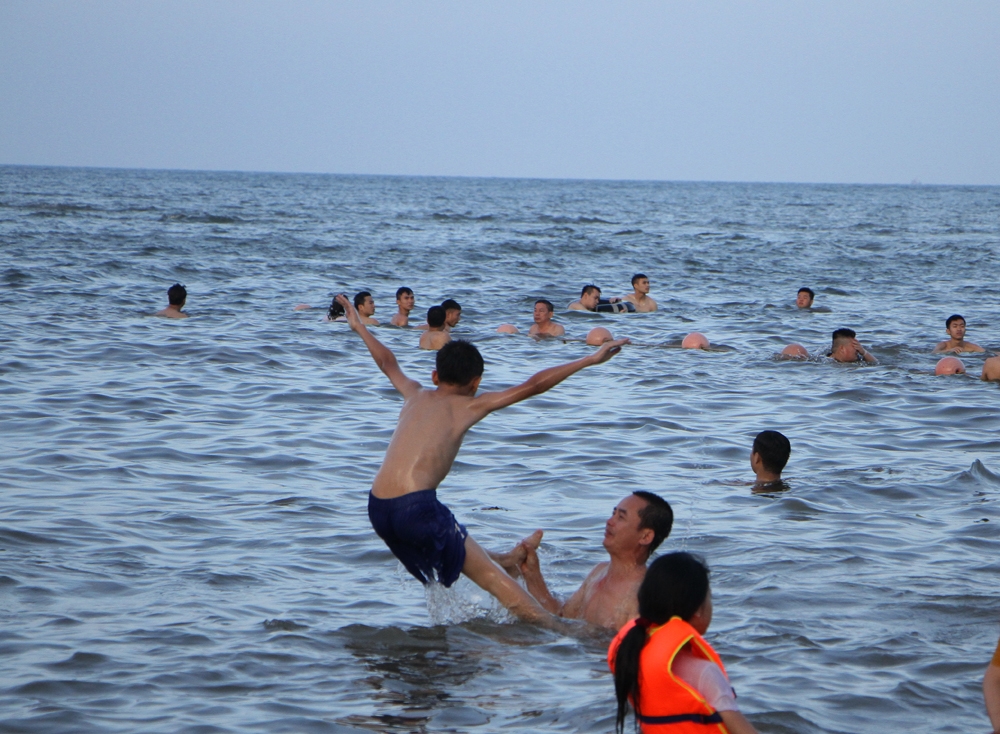 ngay dau ky nghi le bien do son giam nong so voi moi nam