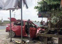 tin tuc trong ngay 15 xe hop no tung giua dem canh tay phai cua phuong rau bi bat