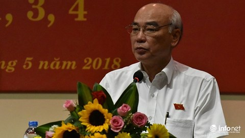 ai khong muon chong tham nhung thi nen cho nghi viec