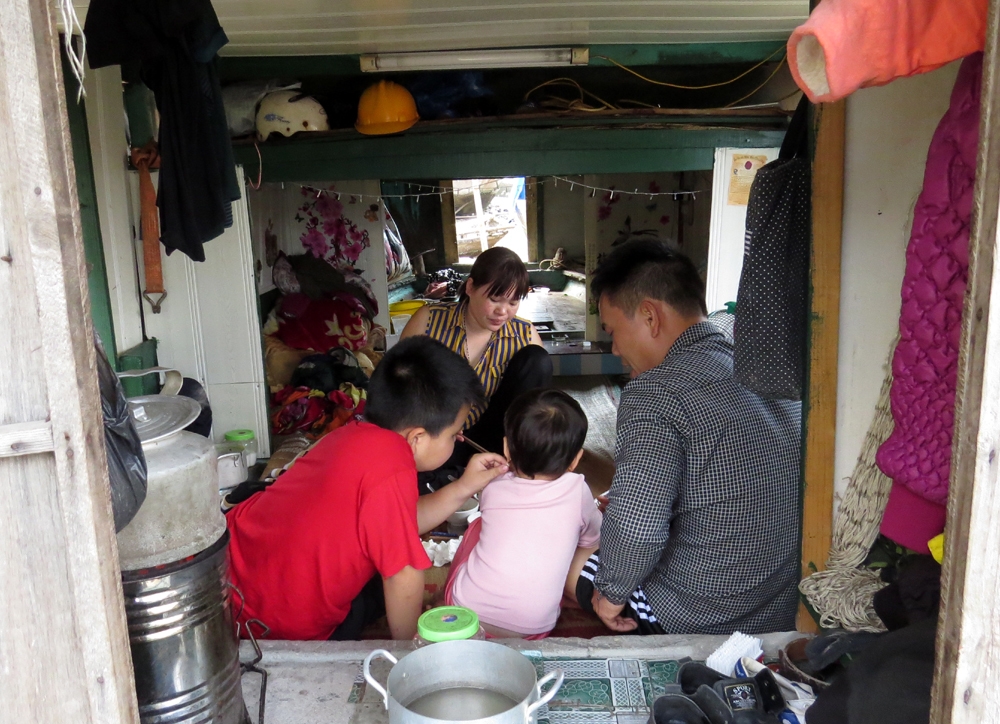 xom chai ngheo mang nghiep cuop com ha ba