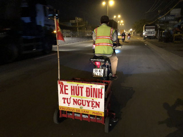 nguoi dan ong deu dan di hut dinh tu 4h sang o sai gon